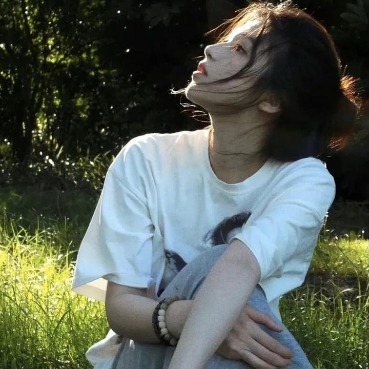 下山后，我被四个绝色师姐包围了